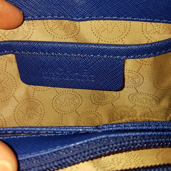 Michael Kors clutch - Picture 8 of 8